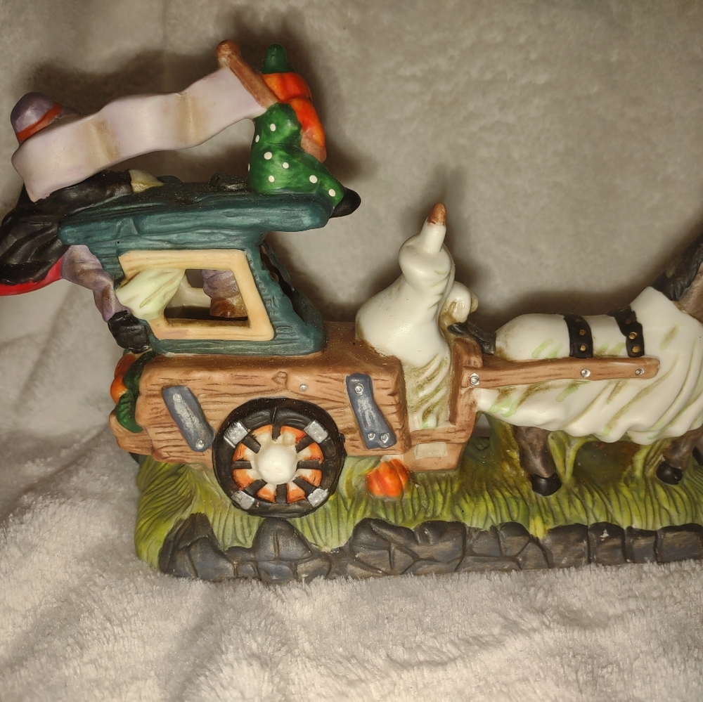 Halloween Spooky Hollow Porcelain Horse Carriage Ghost Pumpkin Witch - Picture 2 of 8
